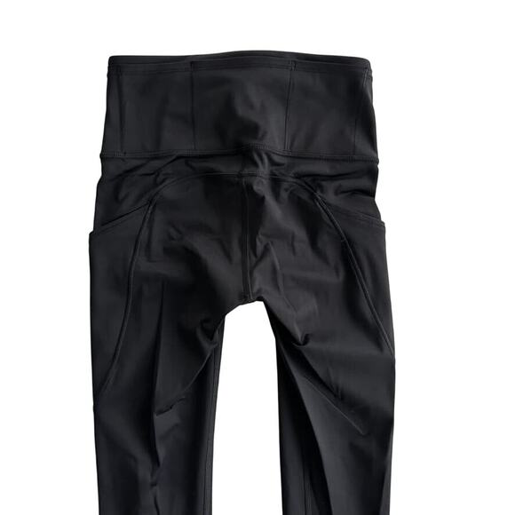 Lululemon Fast & Free Crop II *Nulux 19" Black Size 2 Run Gym Workout - Picture 6 of 8